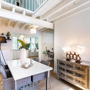 Apartment Old Town Triplex